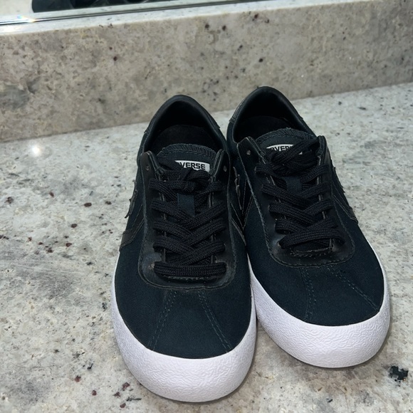 Converse - Picture 2 of 9